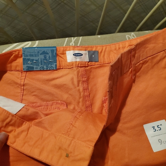 Shorts - Picture 2 of 3